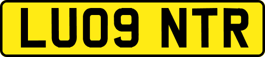 LU09NTR