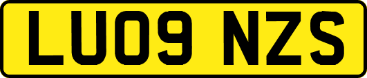 LU09NZS