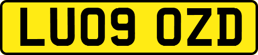LU09OZD
