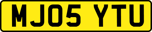 MJ05YTU
