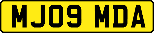 MJ09MDA