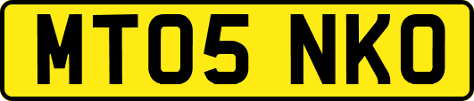 MT05NKO