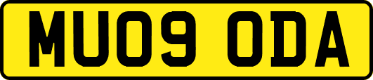 MU09ODA