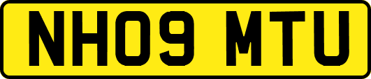 NH09MTU