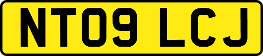 NT09LCJ
