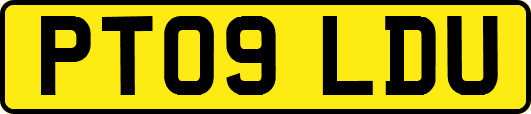 PT09LDU