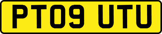 PT09UTU