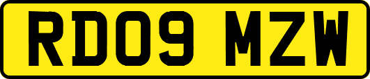 RD09MZW