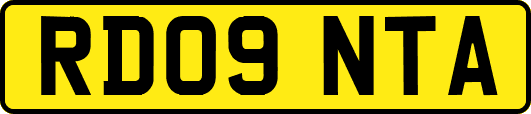 RD09NTA