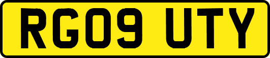 RG09UTY