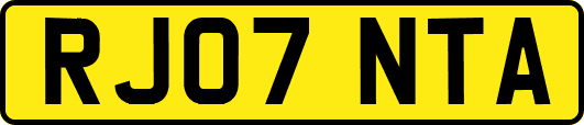 RJ07NTA
