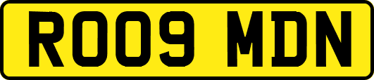 RO09MDN