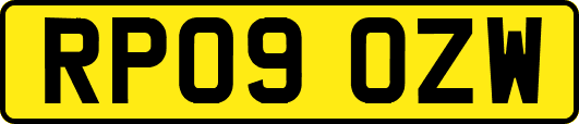 RP09OZW