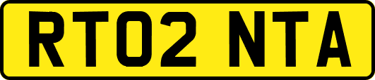RT02NTA