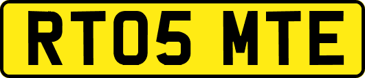 RT05MTE