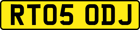 RT05ODJ