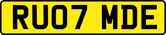 RU07MDE