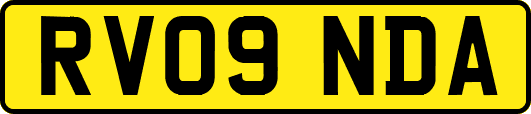 RV09NDA