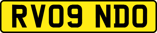 RV09NDO