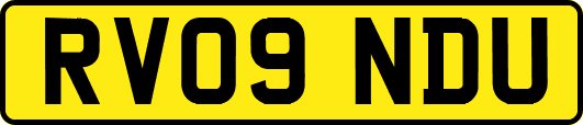 RV09NDU