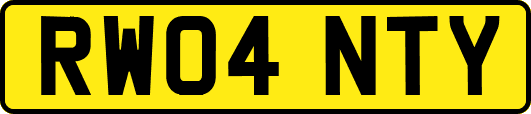 RW04NTY