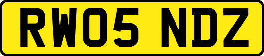 RW05NDZ
