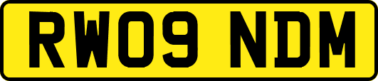 RW09NDM