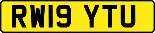 RW19YTU