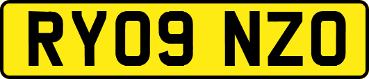 RY09NZO