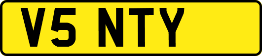 V5NTY