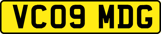 VC09MDG