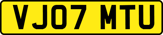 VJ07MTU