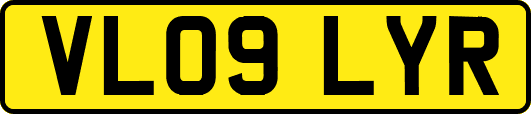 VL09LYR