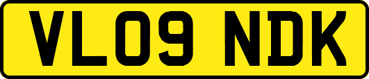 VL09NDK