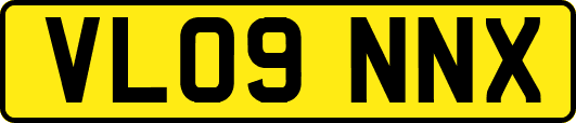 VL09NNX