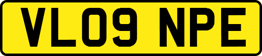 VL09NPE