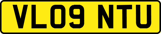 VL09NTU