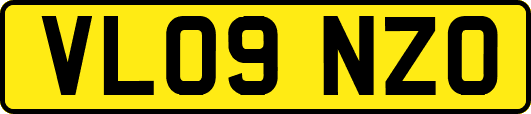 VL09NZO