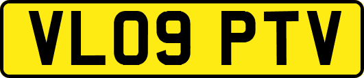 VL09PTV