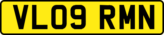 VL09RMN