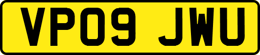 VP09JWU