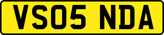 VS05NDA