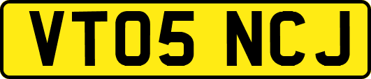 VT05NCJ