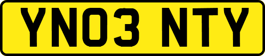 YN03NTY