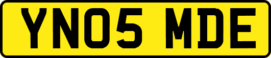YN05MDE